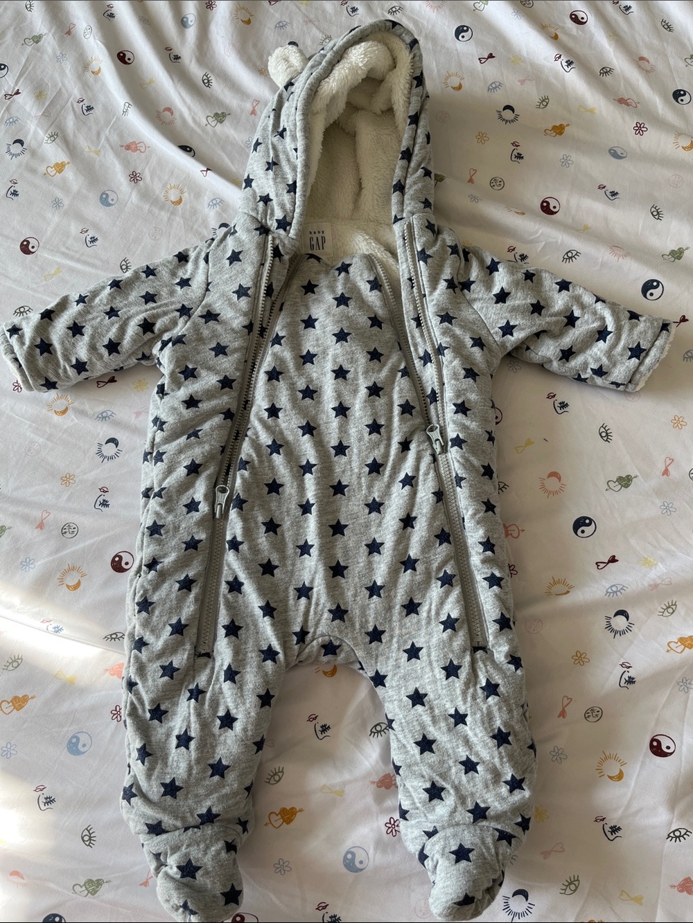 GAP Gray One-Piece Star Sherpa Bunting with Navy Stars
